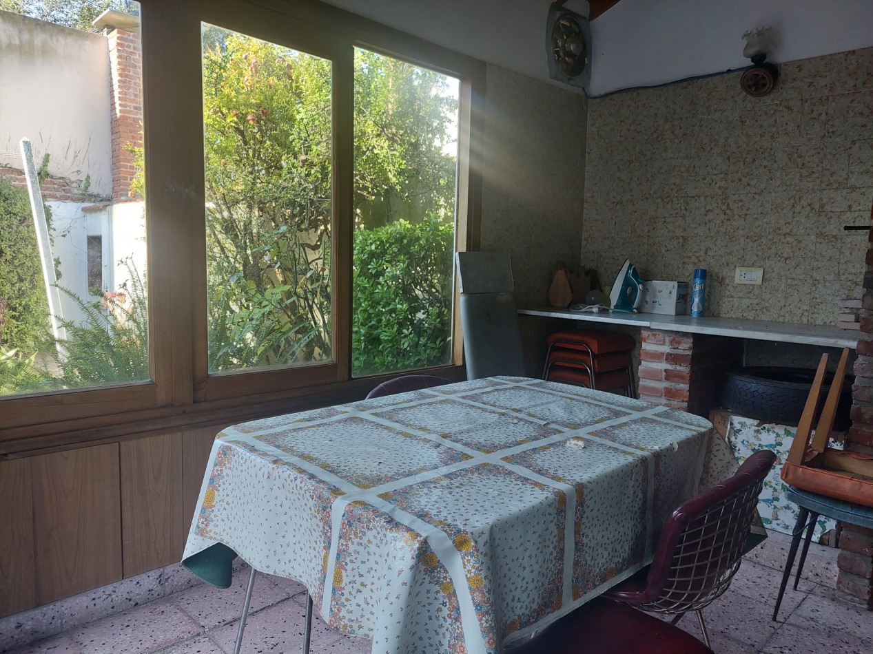 VENTA CHALET 4 AMB. PARQUE LURO LAS FAROLAS. GGE Y PARQUE