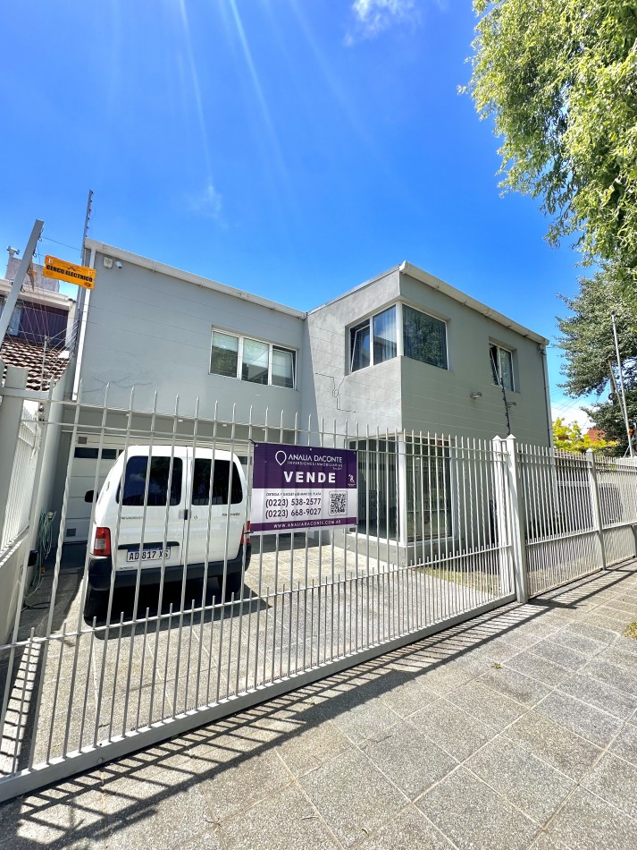 Moderna casa 5 amb en barrio Constitucion