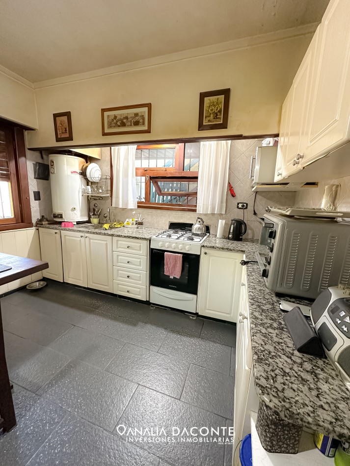 Chalet 3 amb con parque y departamento en San Jeronimo