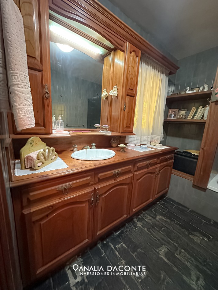 Chalet 3 amb con parque y departamento en San Jeronimo