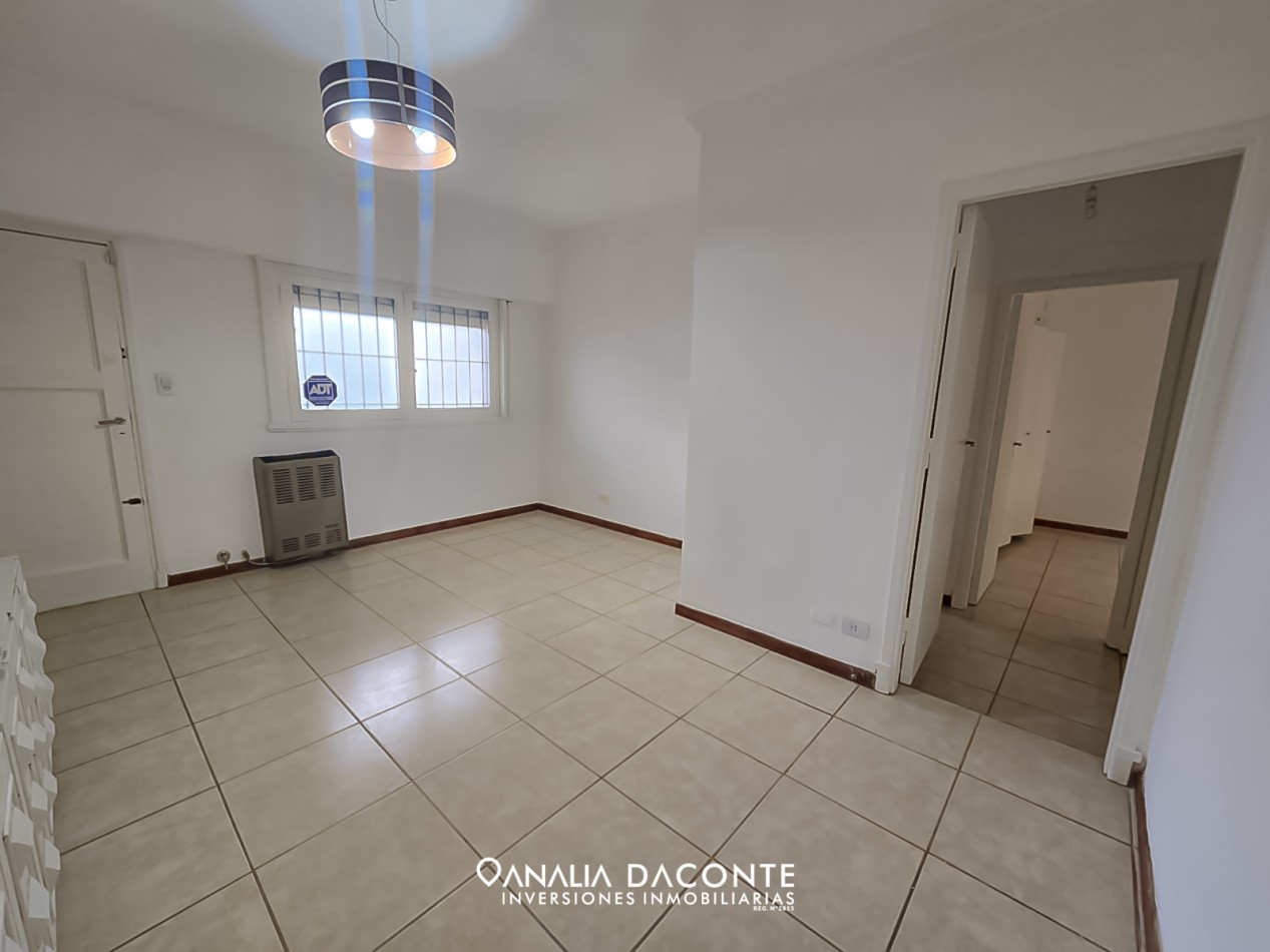 Chalet 3 amb con parrilla y patio Zona Universidad