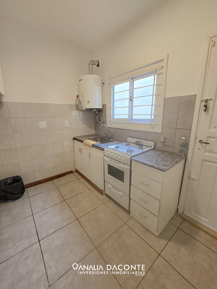 Chalet 3 amb con parrilla y patio Zona Universidad