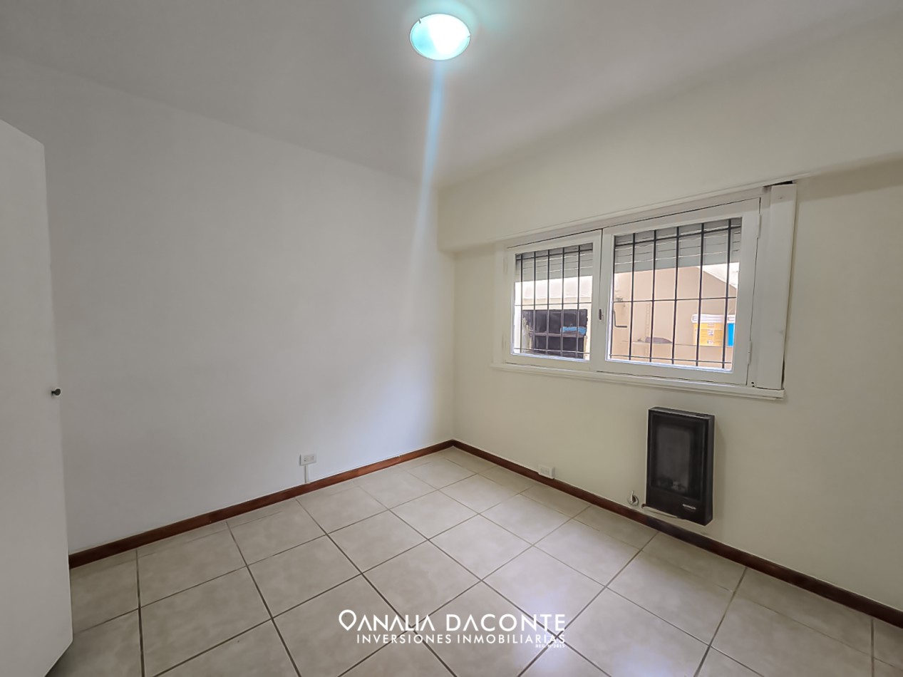Chalet 3 amb con parrilla y patio Zona Universidad