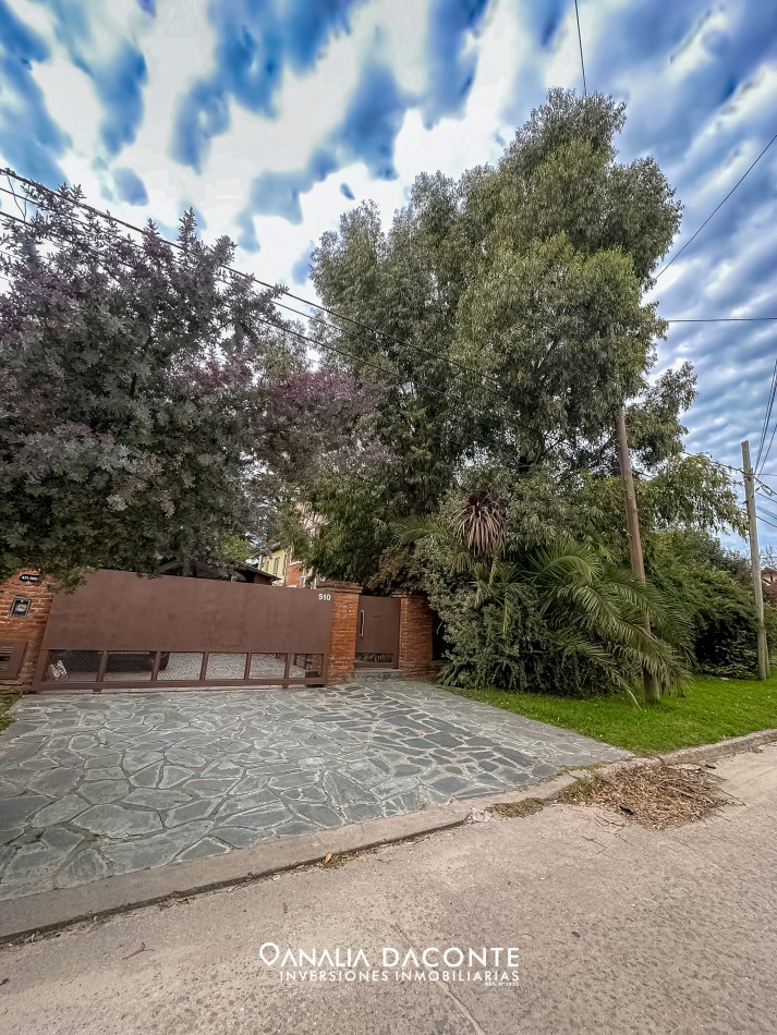 Chalet 4 amb en San Jeronimo con parque y piscina