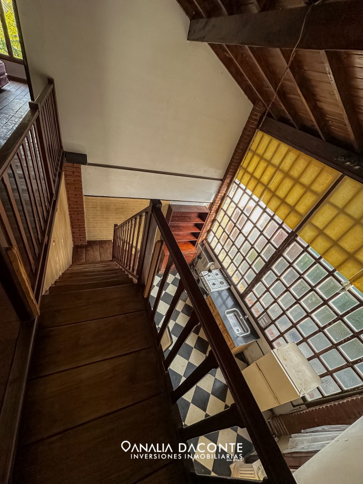 Chalet dividido en 3 unidades con parque en Los Pinares