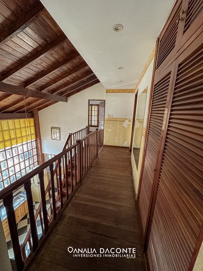 Chalet dividido en 3 unidades con parque en Los Pinares