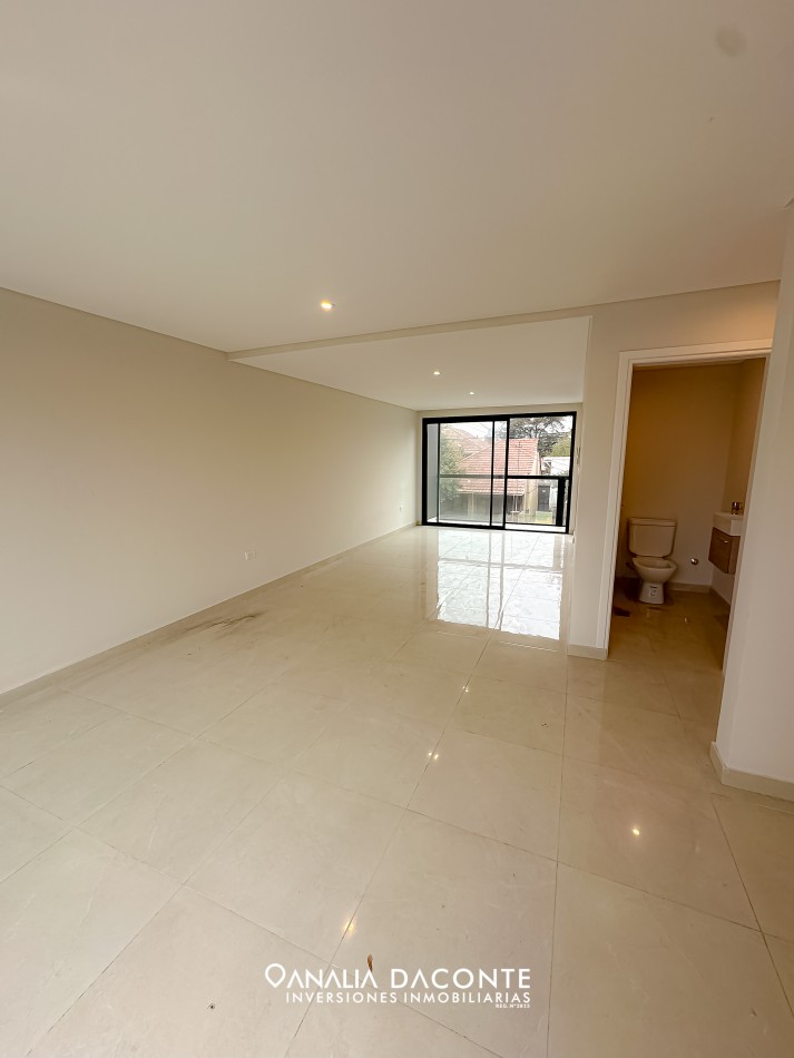 Duplex 3 amb con jardin moderno Villa Primera