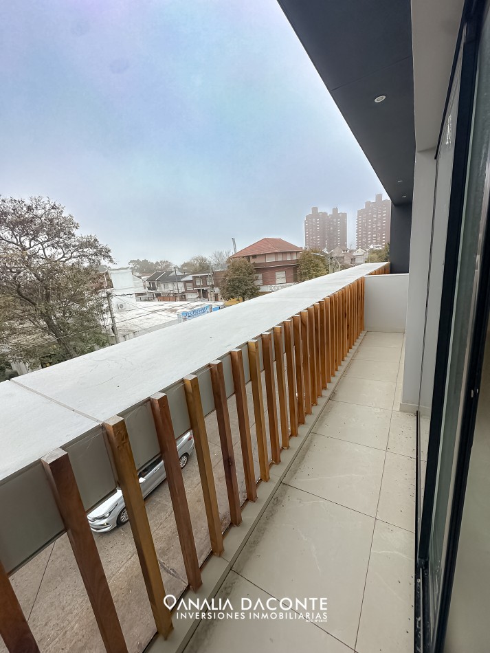 Duplex 3 amb con jardin moderno Villa Primera
