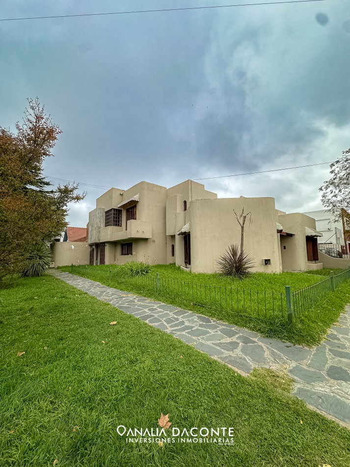 Gran chalet en esquina 4 amb en San Jeronimo