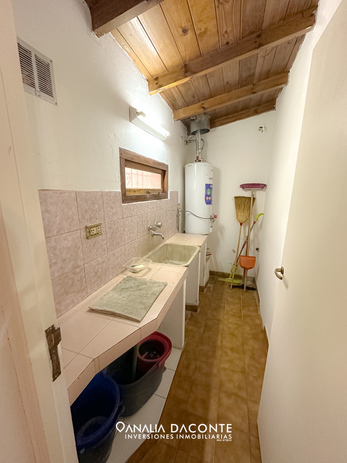 Gran chalet en esquina 4 amb en San Jeronimo