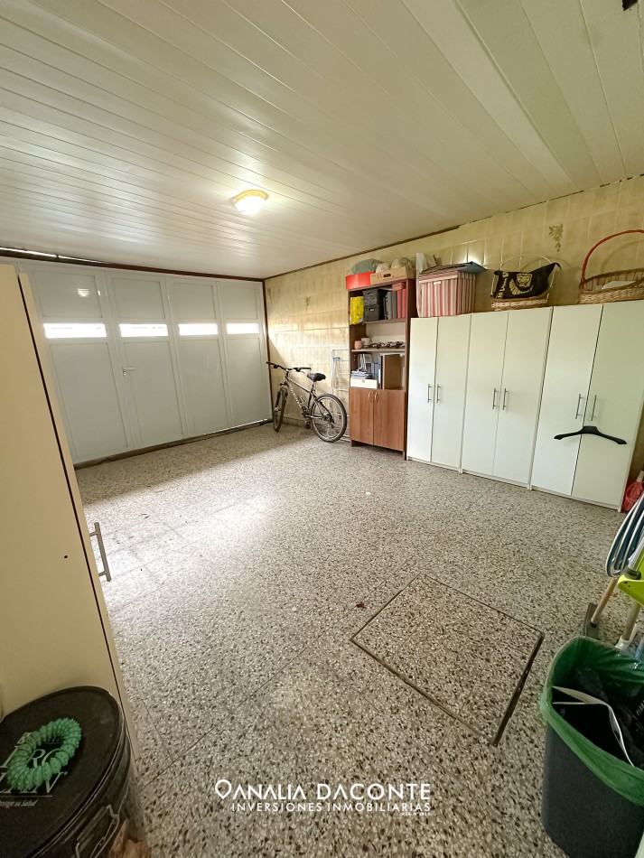 Chalet reciclado 3 amb con gran parque y quincho en San Jeronimo