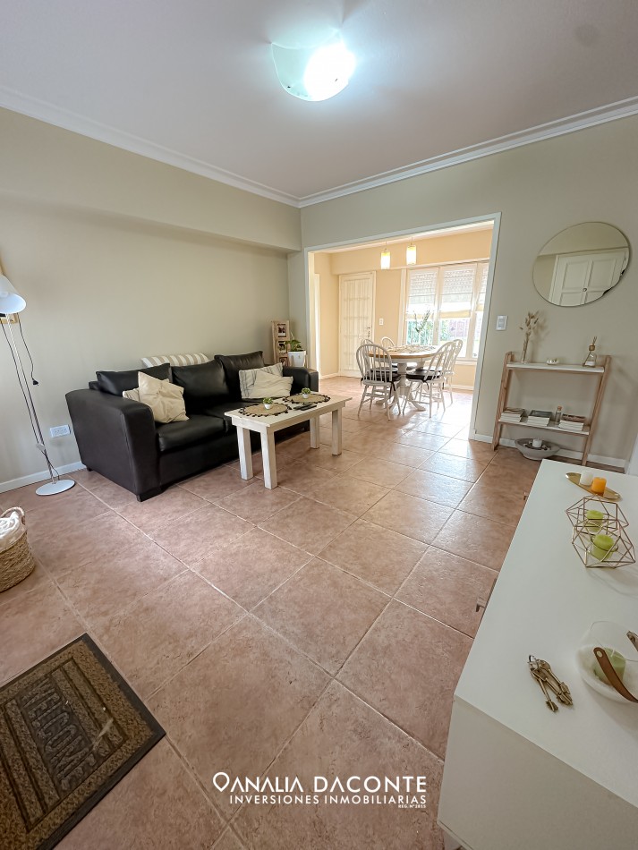 Chalet reciclado 3 amb con gran parque y quincho en San Jeronimo