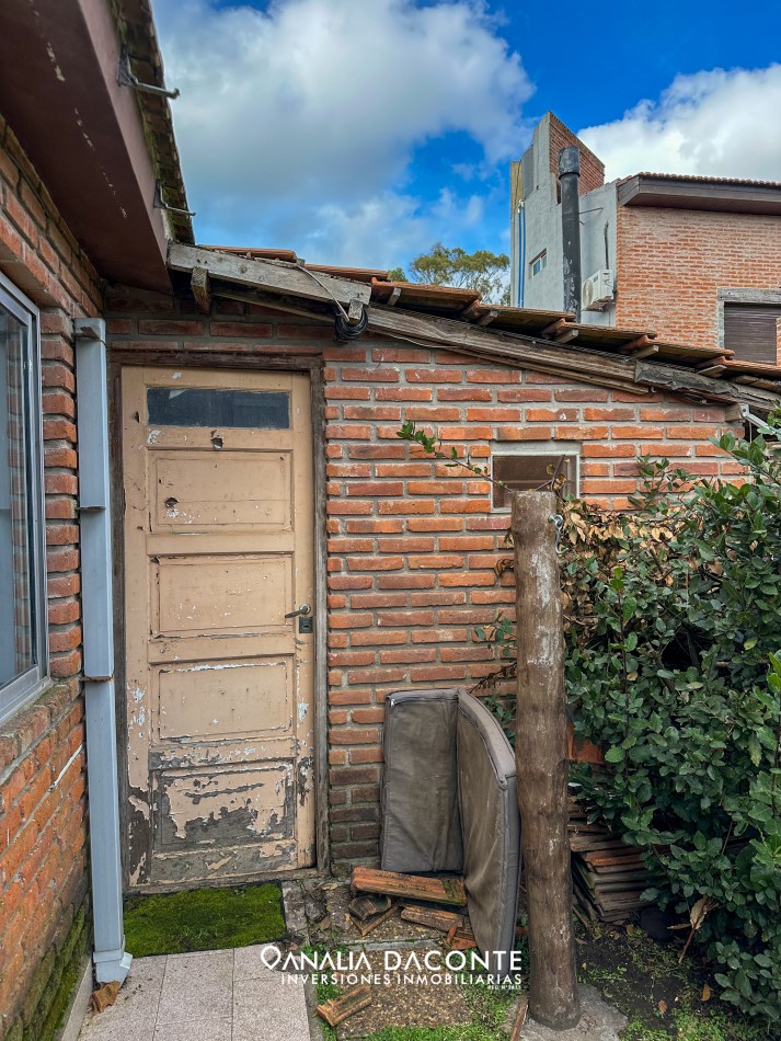 Chalet reciclado 3 amb con gran parque y quincho en San Jeronimo