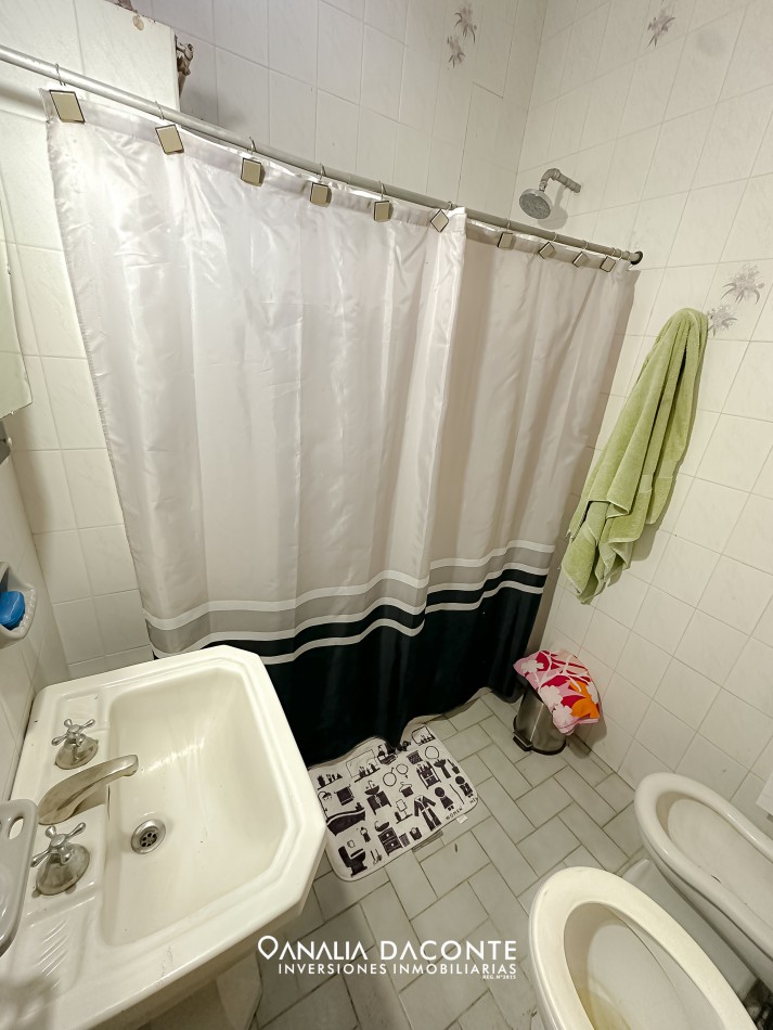 Chalet reciclado 3 amb con gran parque y quincho en San Jeronimo