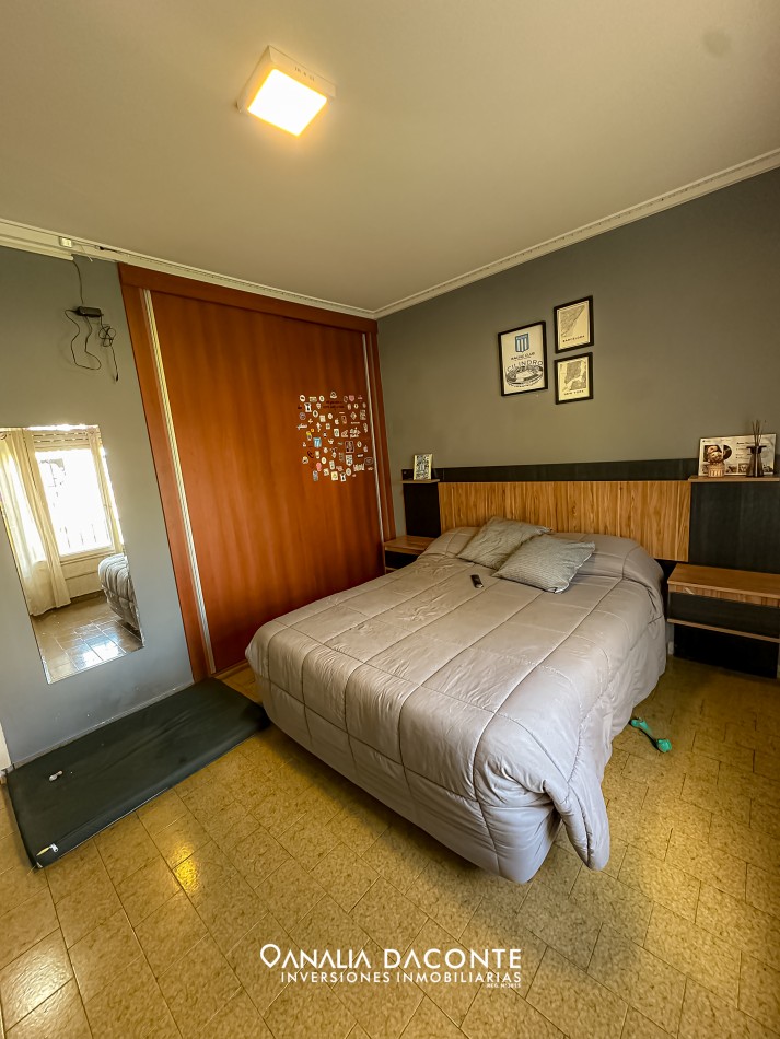 Chalet reciclado 3 amb con gran parque y quincho en San Jeronimo