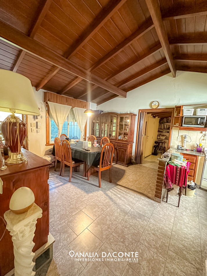 Chalet 3 amb con jardin y garage en Parque Luro