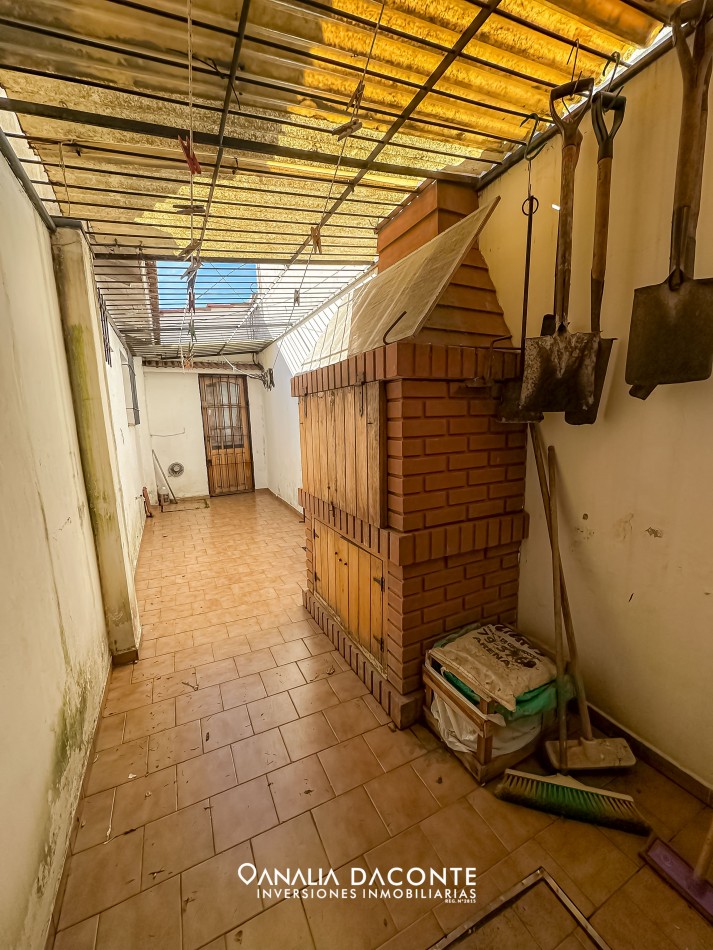 Chalet 3 amb con jardin y garage en Parque Luro