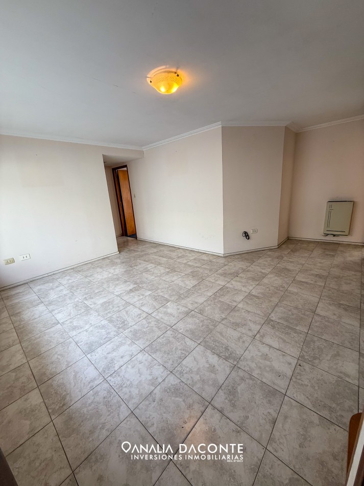 Depto 3 amb con balcon y patio Lopez de Gomara