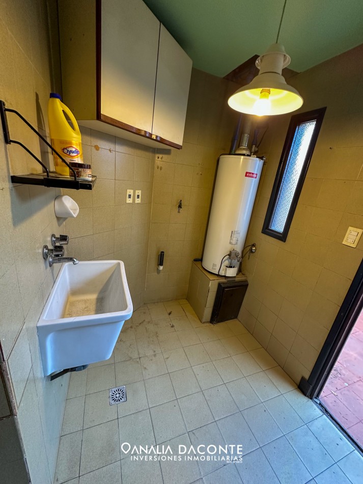 Gran chalet en esquina 4 amb con parque y quincho en Constitucion