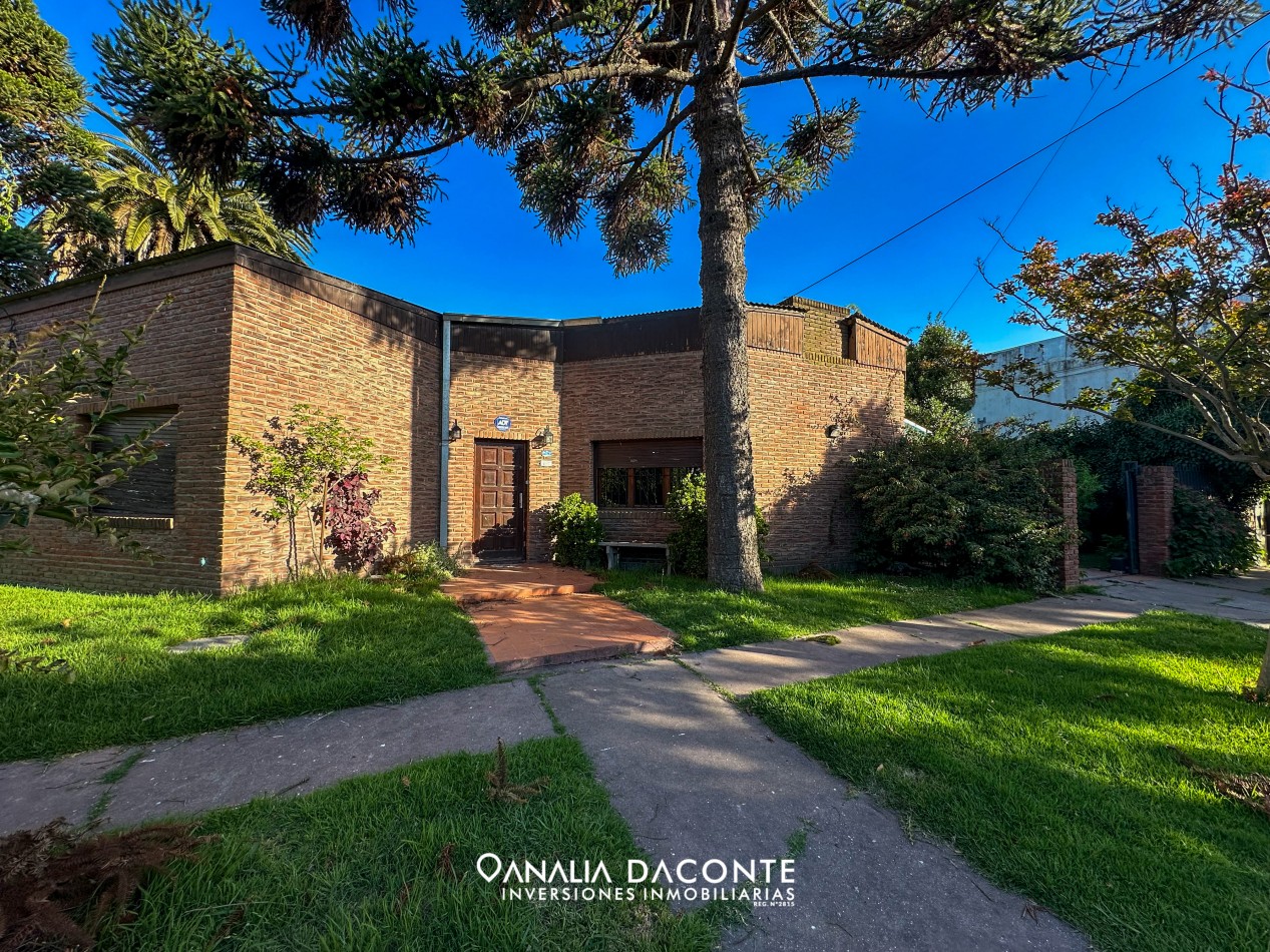 Gran chalet en esquina 4 amb con parque y quincho en Constitucion