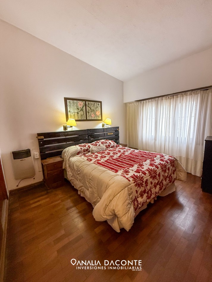 Dos en block chalet en Caisamar