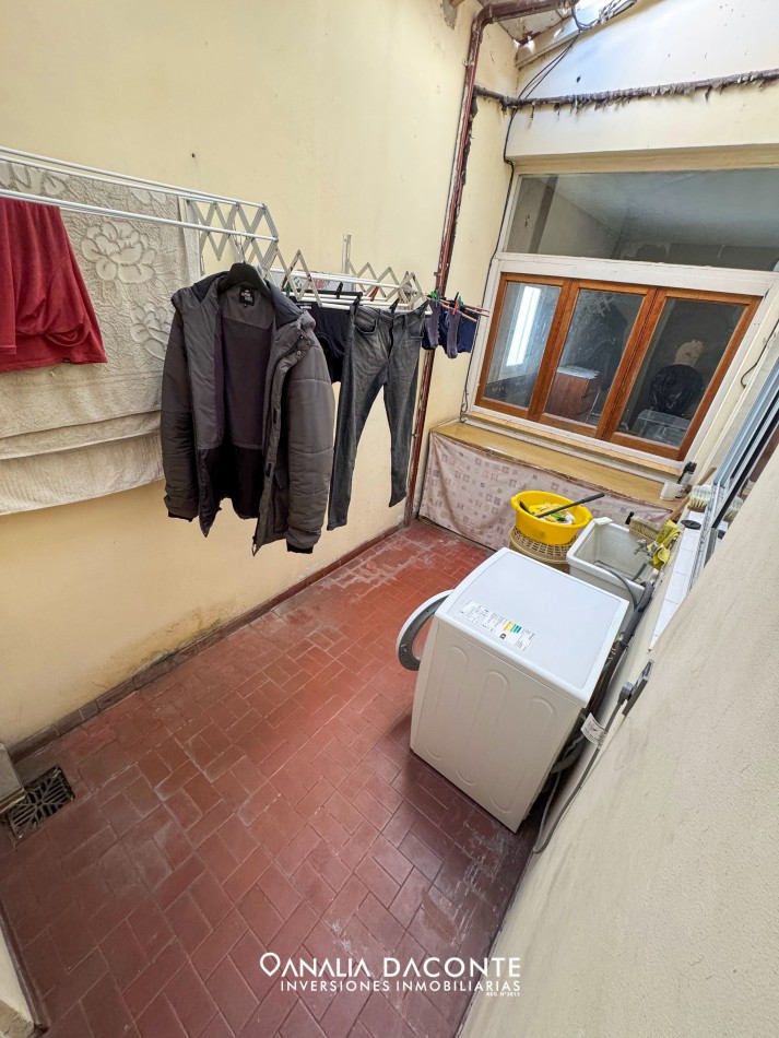 CHALET 5 AMBIENTES EN DOS PLANTAS DORREGO 2900