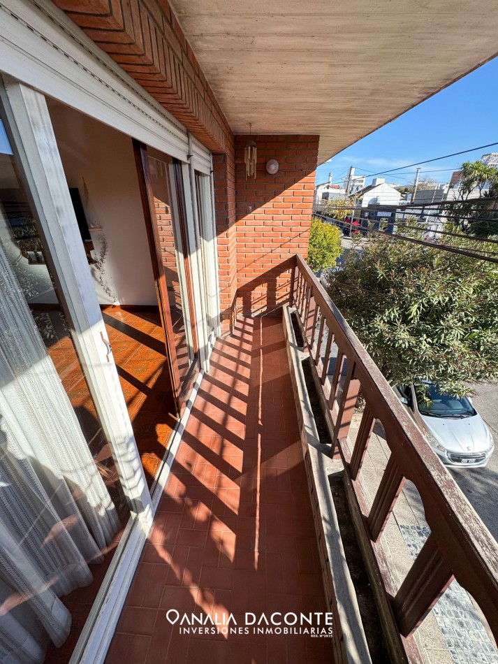 CHALET 5 AMBIENTES EN DOS PLANTAS DORREGO 2900