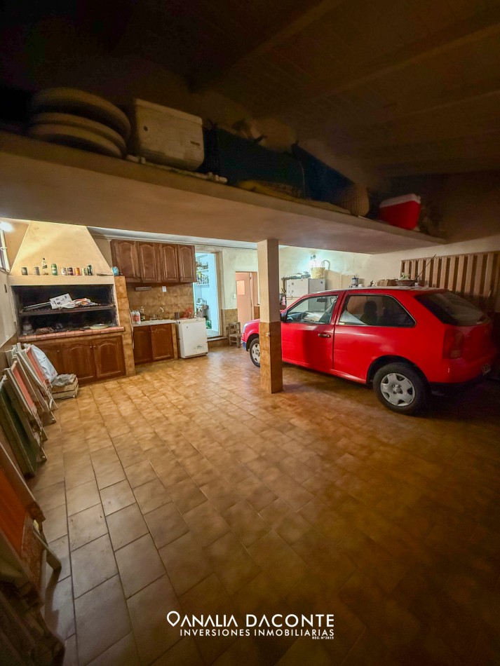Gran chalet 8 amb en block en Constitucion