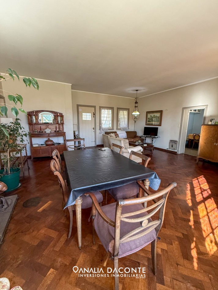 Gran chalet 8 amb en block en Constitucion
