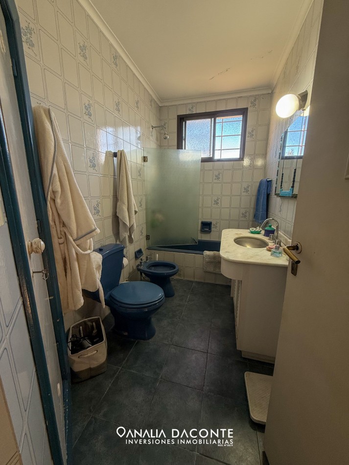 Gran chalet 8 amb en block en Constitucion