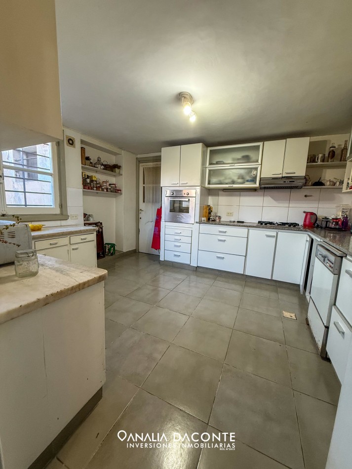 Gran chalet 8 amb en block en Constitucion