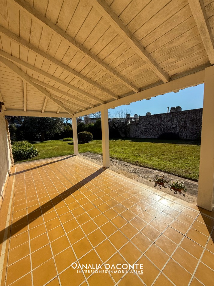 Gran chalet 8 amb en block en Constitucion