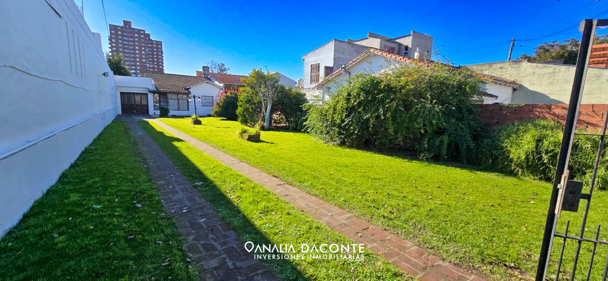 Chalet 3 amb con garage y parque en Villa Primera
