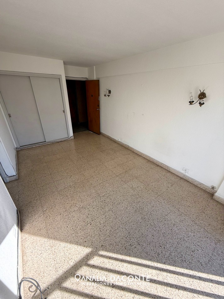 Depto monoambiente con vista al mar en zona Centro