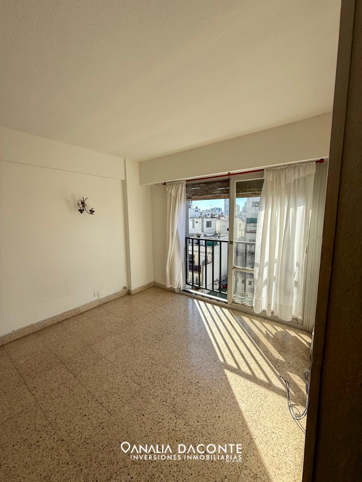 Depto monoambiente con vista al mar en zona Centro