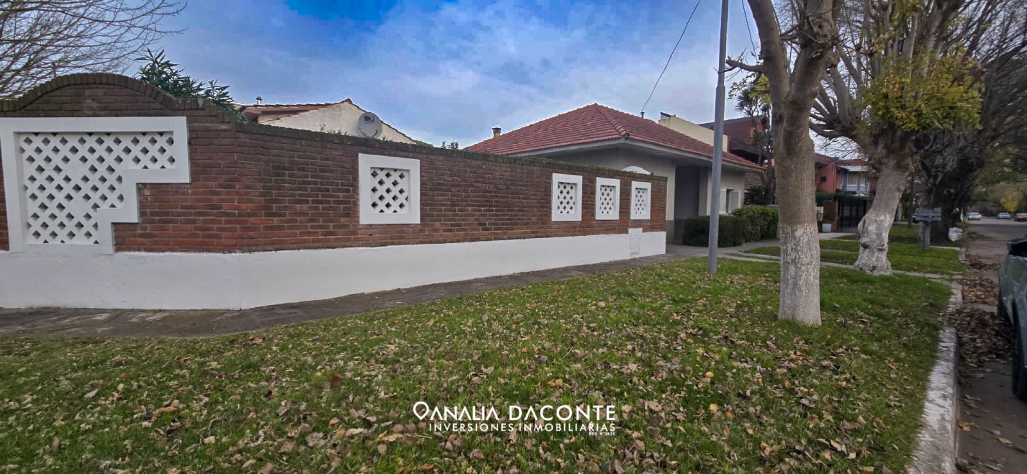 Chalet 3 amb con jardin y garage en Parque Luro