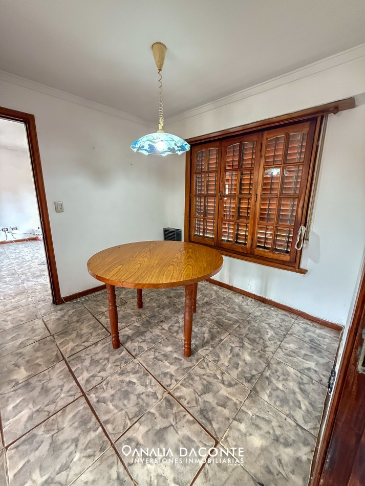 Duplex 4 amb con garage y jardin en Los Pinares