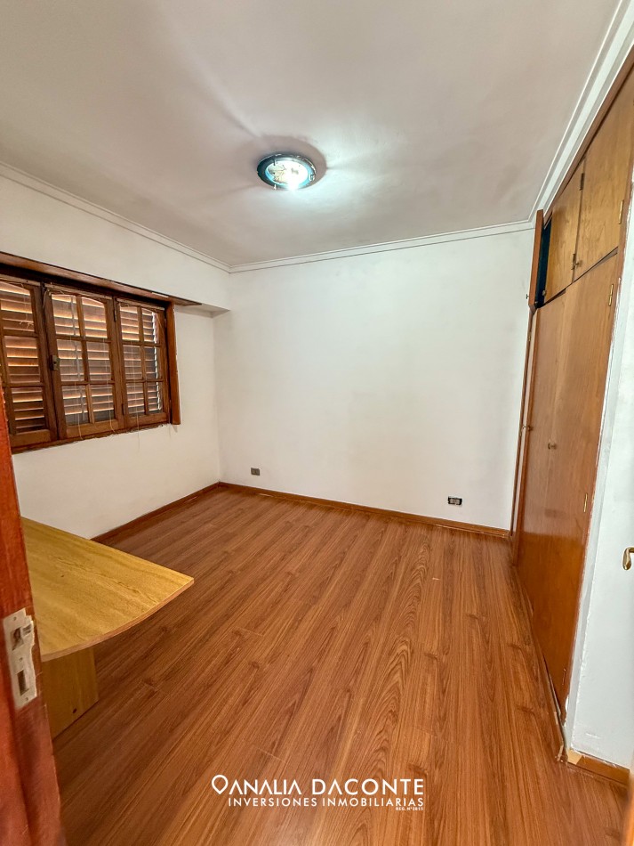 Duplex 4 amb con garage y jardin en Los Pinares