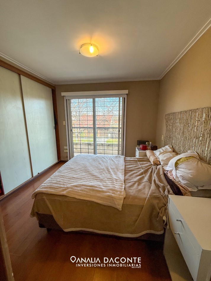 Duplex 4 amb con jardin en Parque Luro