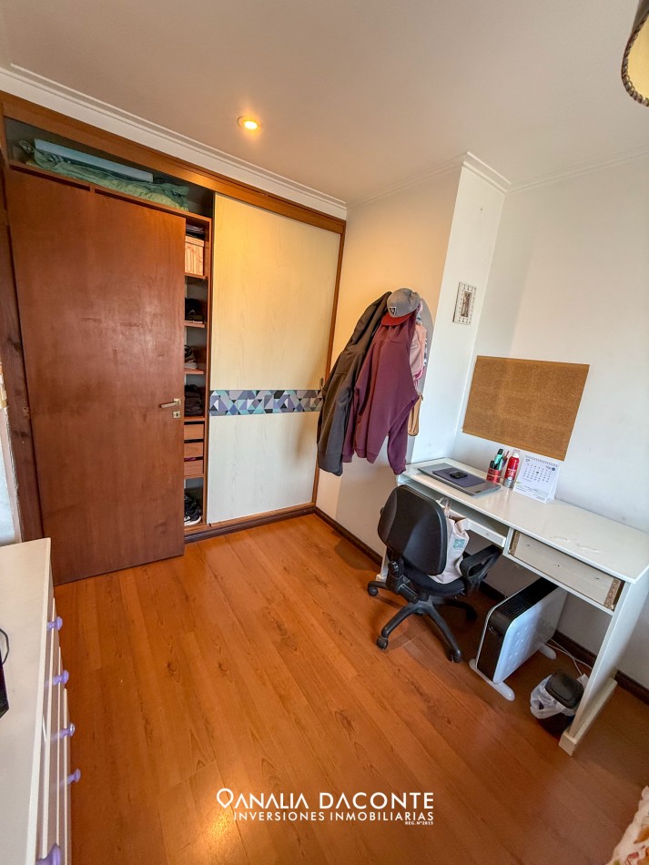 Duplex 4 amb con jardin en Parque Luro