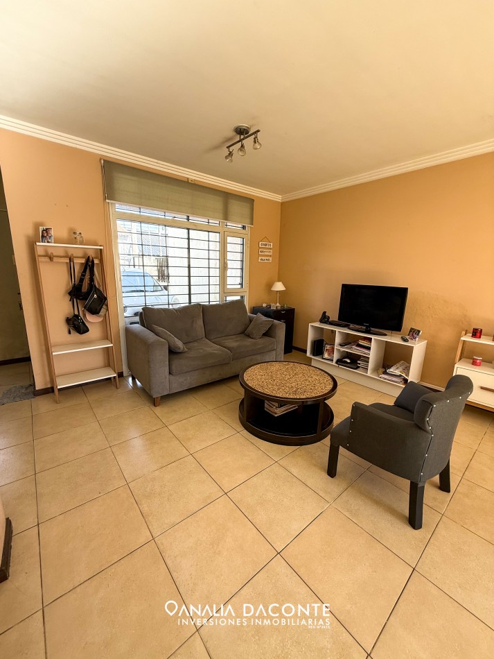 Duplex 4 amb con jardin en Parque Luro