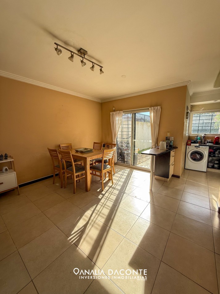 Duplex 4 amb con jardin en Parque Luro