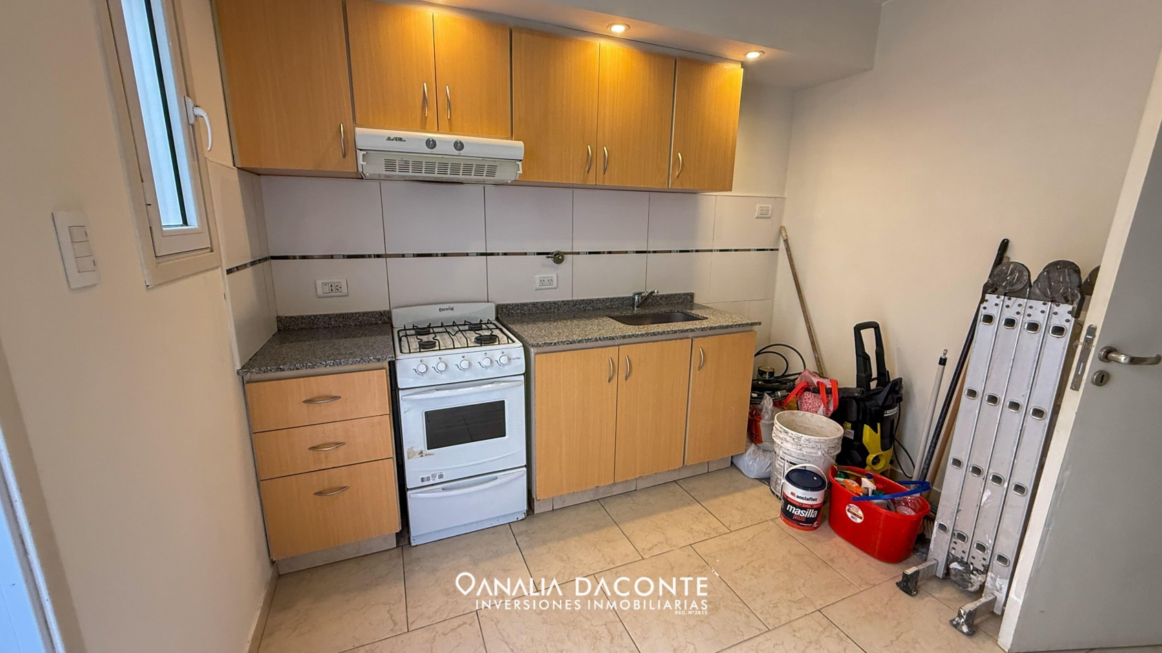 PH 2 ambientes al frente con patio y garage en barrio Don Bosco