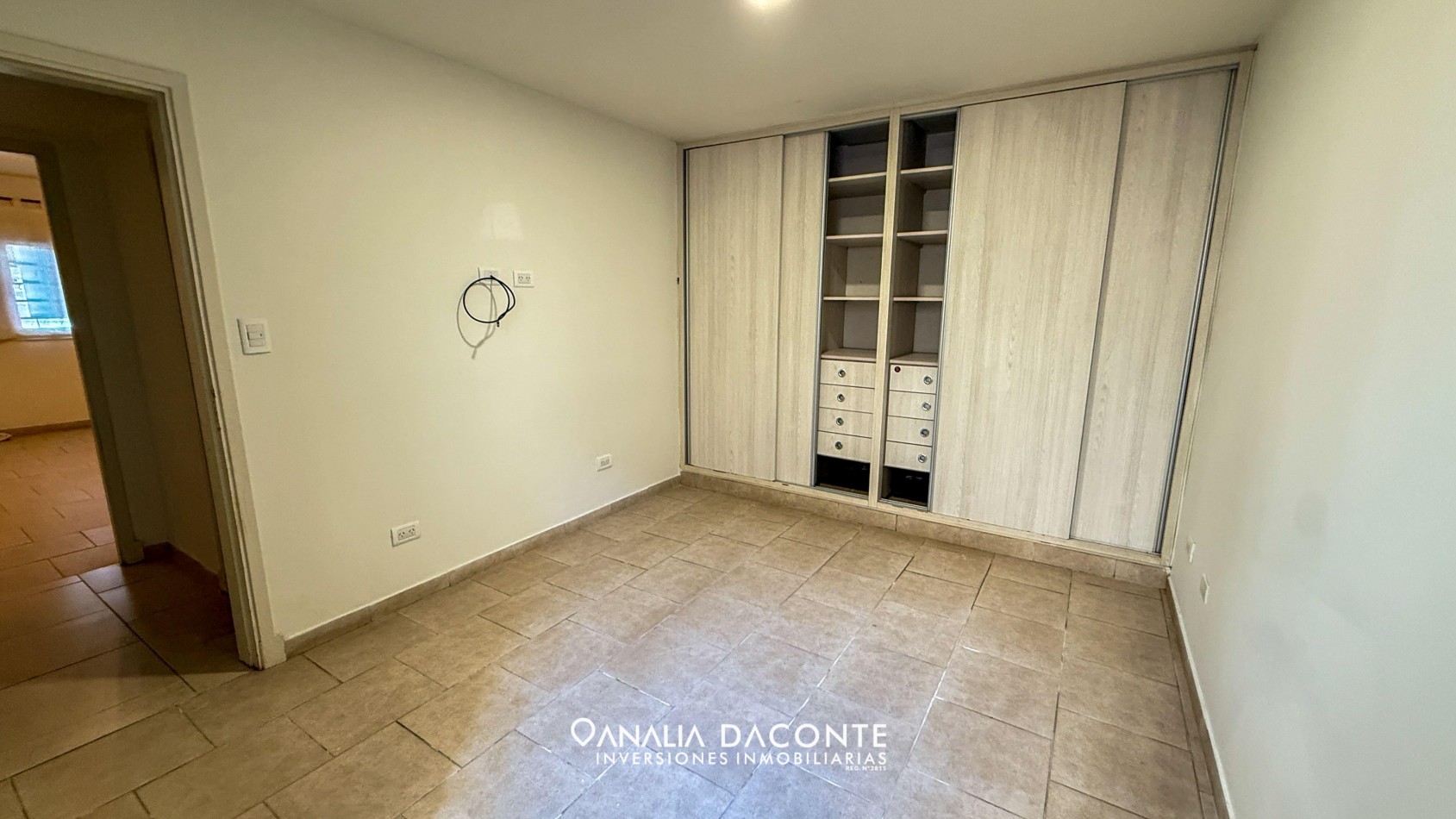 PH 2 ambientes al frente con patio y garage en barrio Don Bosco