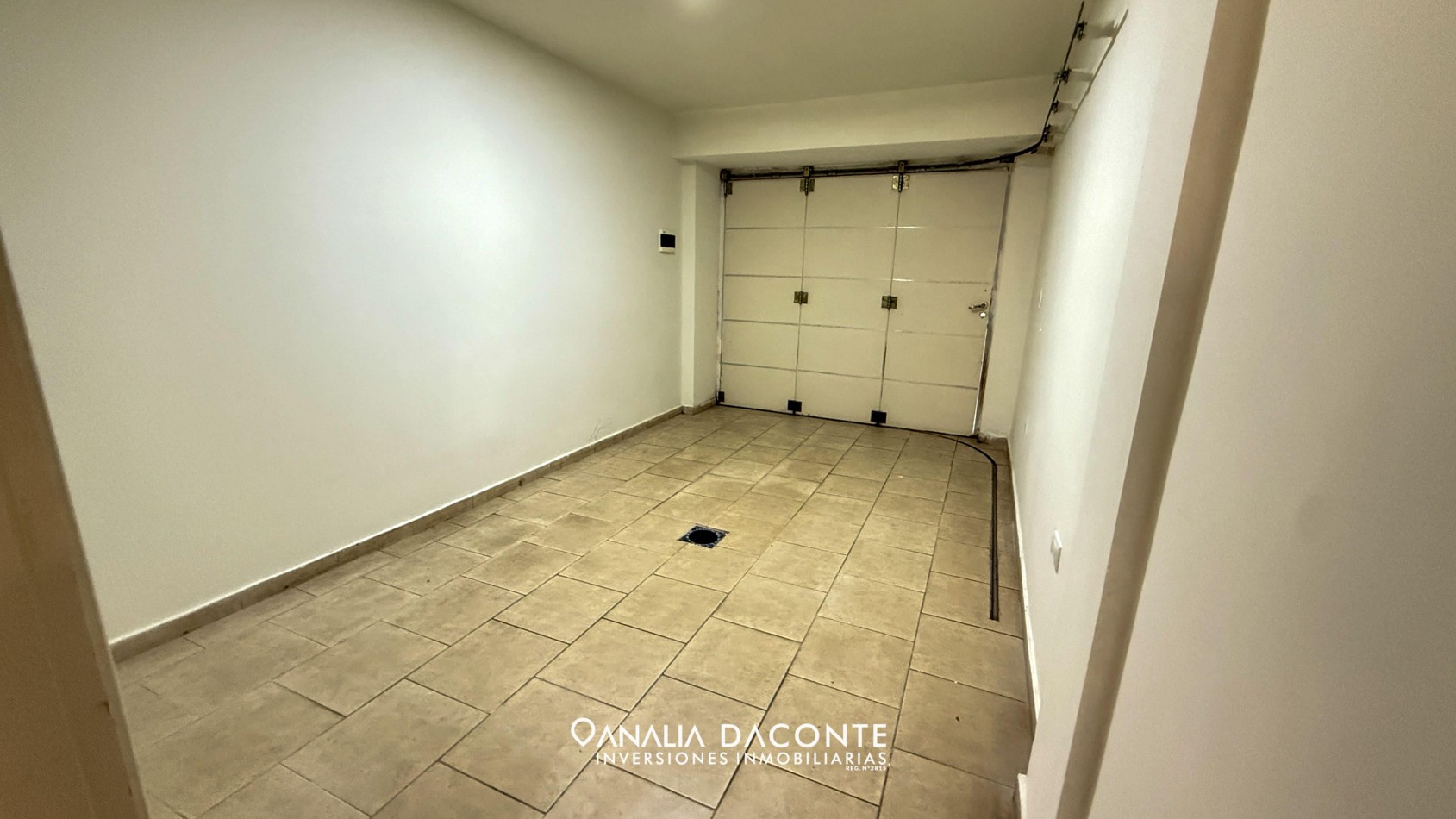 PH 2 ambientes al frente con patio y garage en barrio Don Bosco