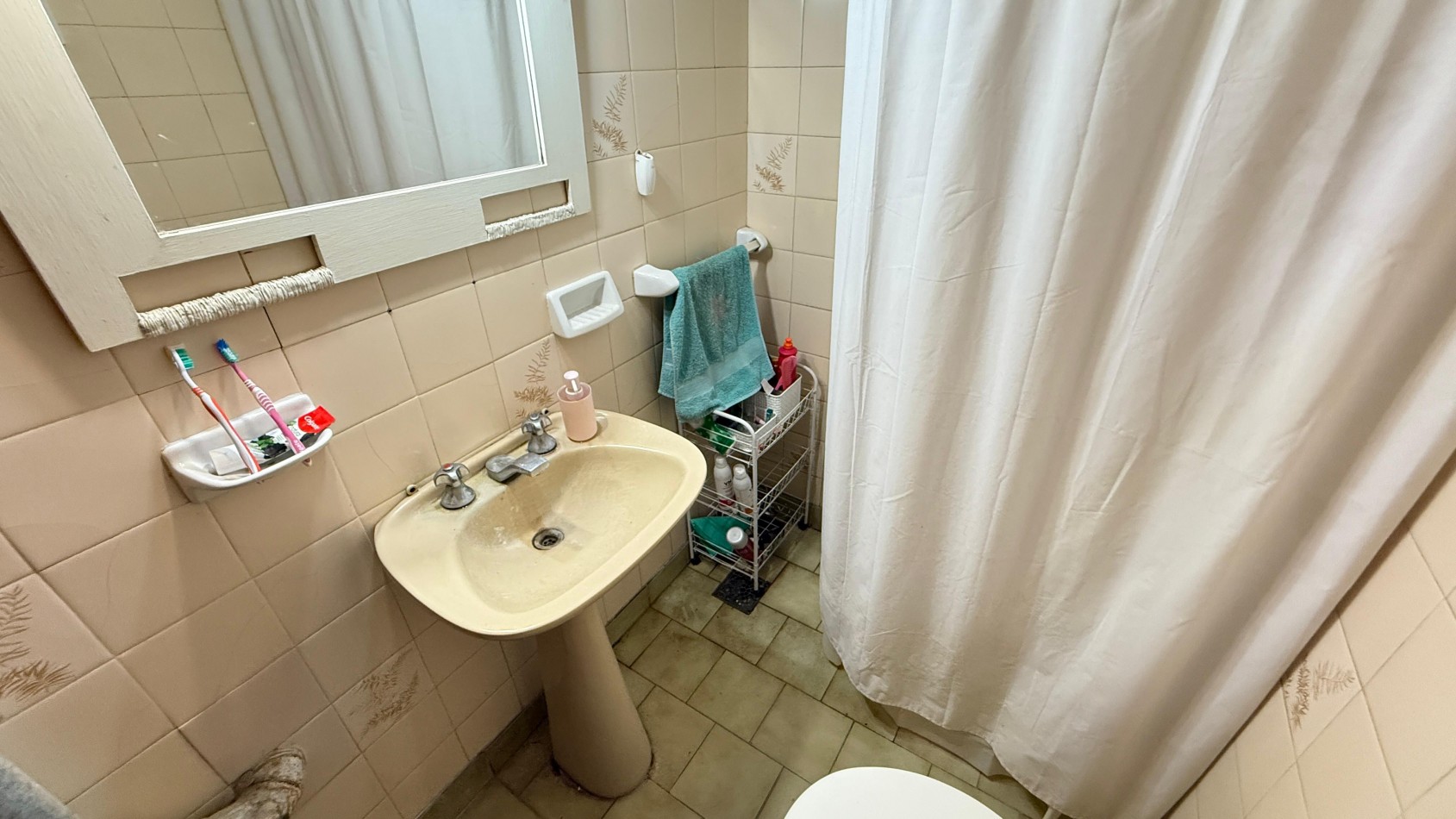 DUPLEX 3 AMBIENTES CON PARQUE Y QUINCHO EN SAN JERONIMO