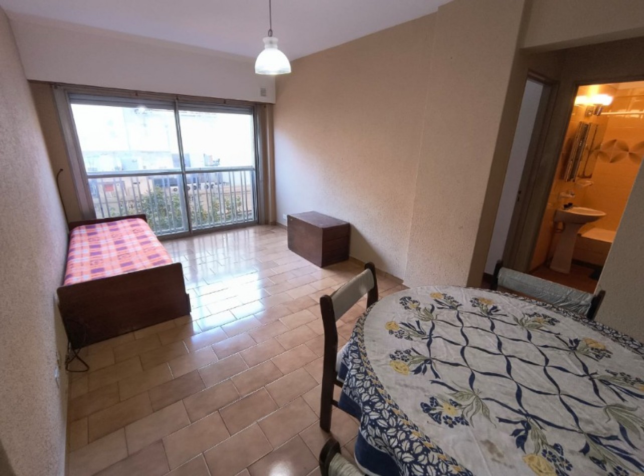 RESERVADO!! DEPARTAMENTO 2 AMB A LA CALLE EN PLENO CENTRO