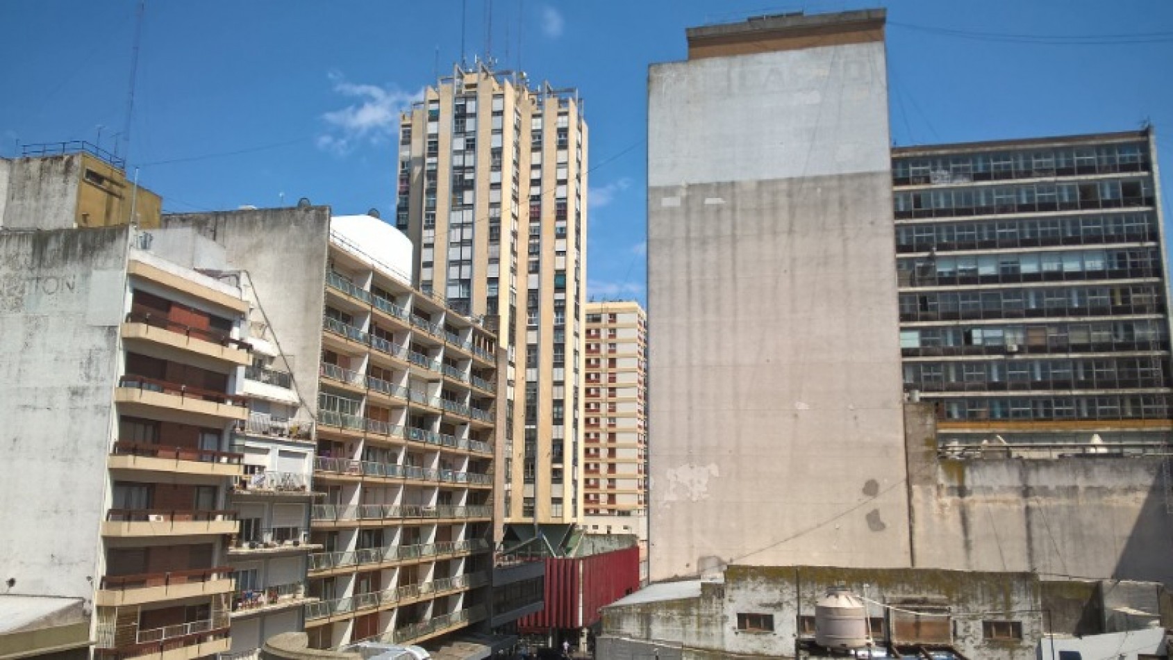 RESERVADO!! DEPARTAMENTO 2 AMB A LA CALLE EN PLENO CENTRO