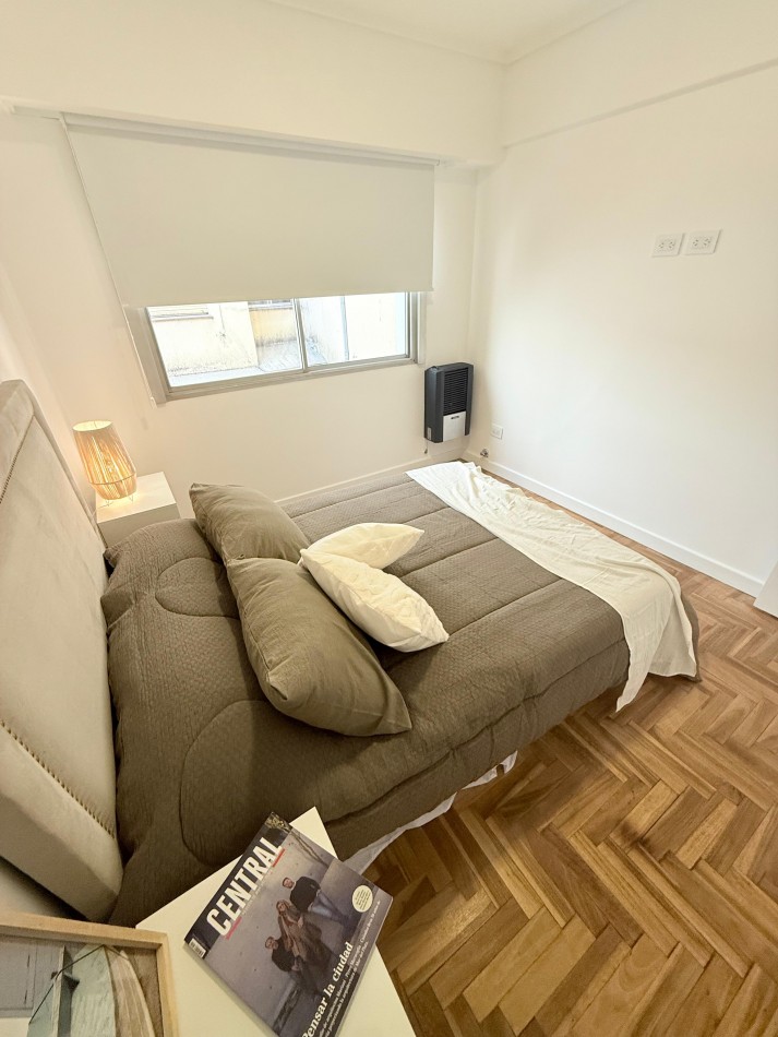 DEPTO 2 amb centrico con balcon reciclado y equipado a nuevo! 