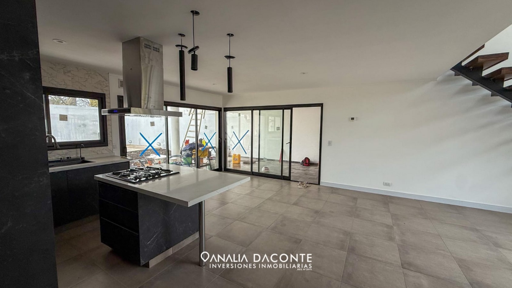 CASA ADOSADA 4 AMB CON PARQUE Y PISCINA. SAN JERONIMO